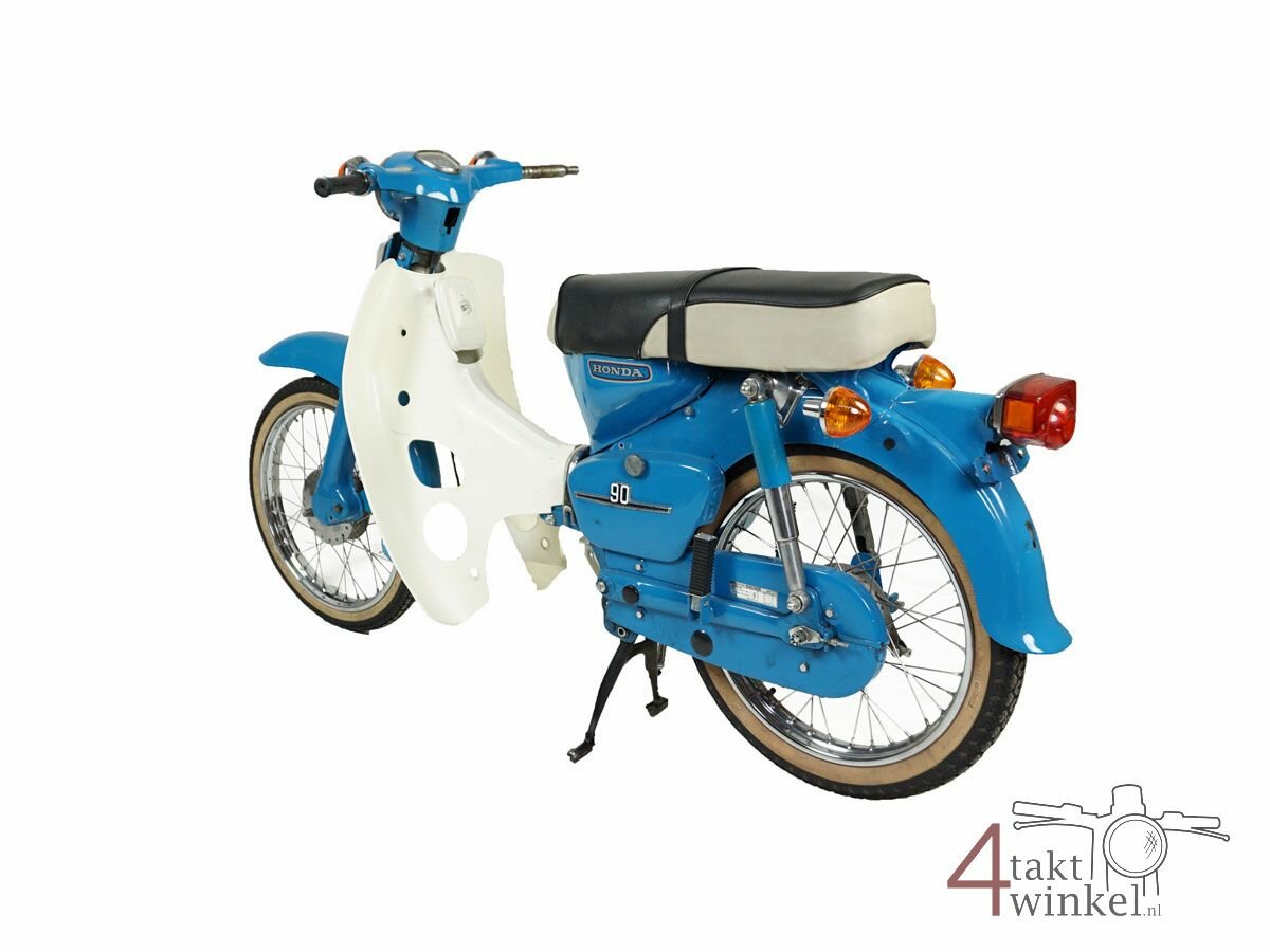 Verkocht! Honda C90 OT, Rollend frame, met motorkenteken