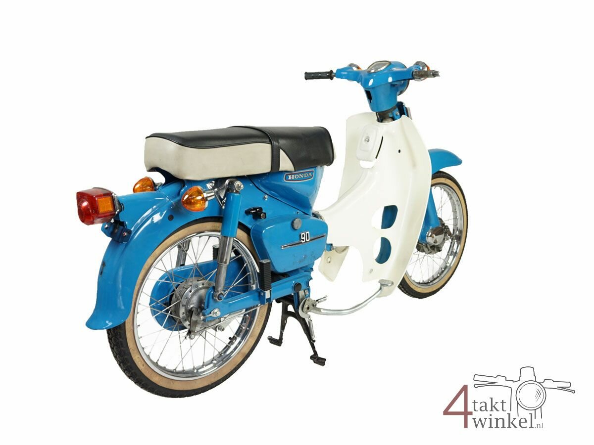 Verkocht! Honda C90 OT, Rollend frame, met motorkenteken