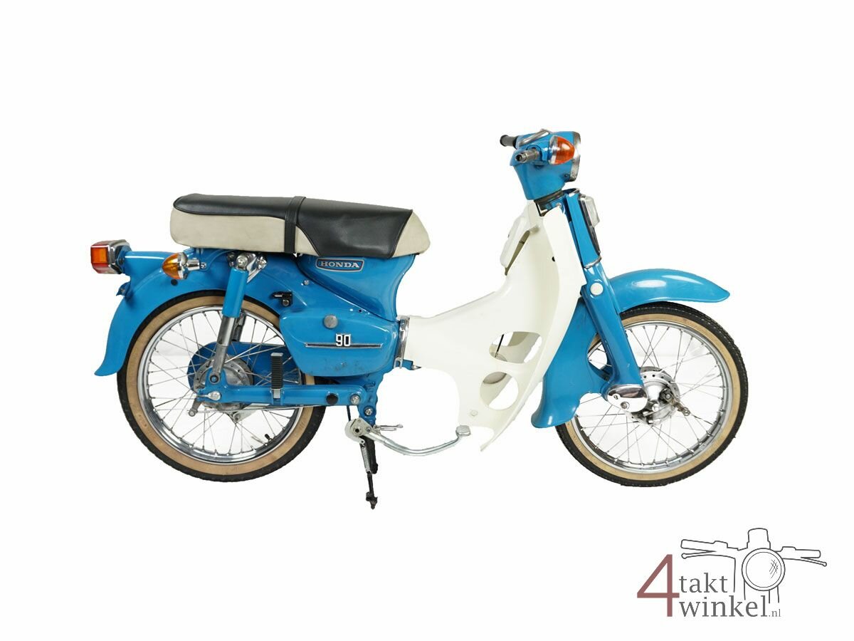 Verkocht! Honda C90 OT, Rollend frame, met motorkenteken