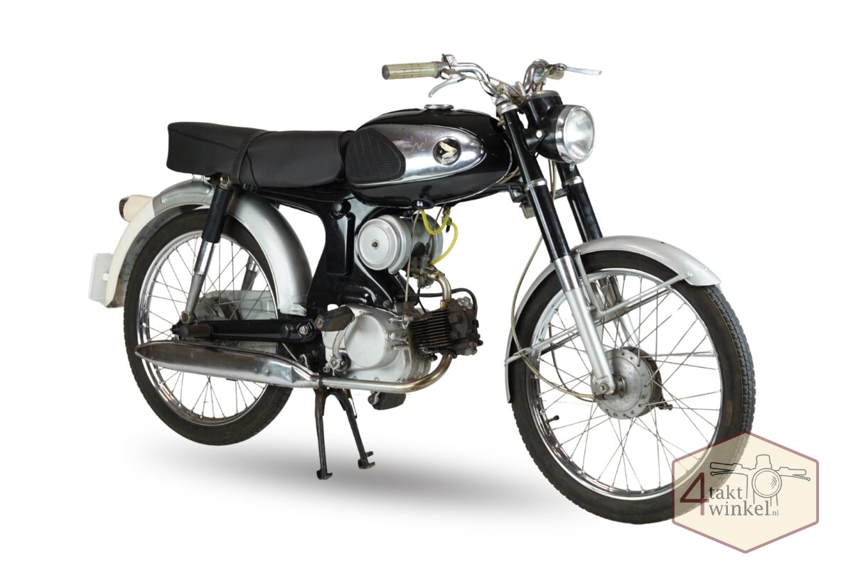 Honda C320s, zwart