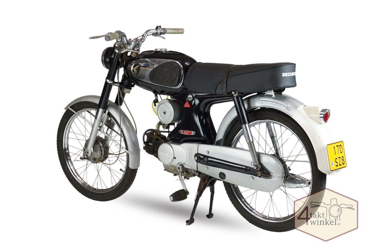 Honda C320s, zwart