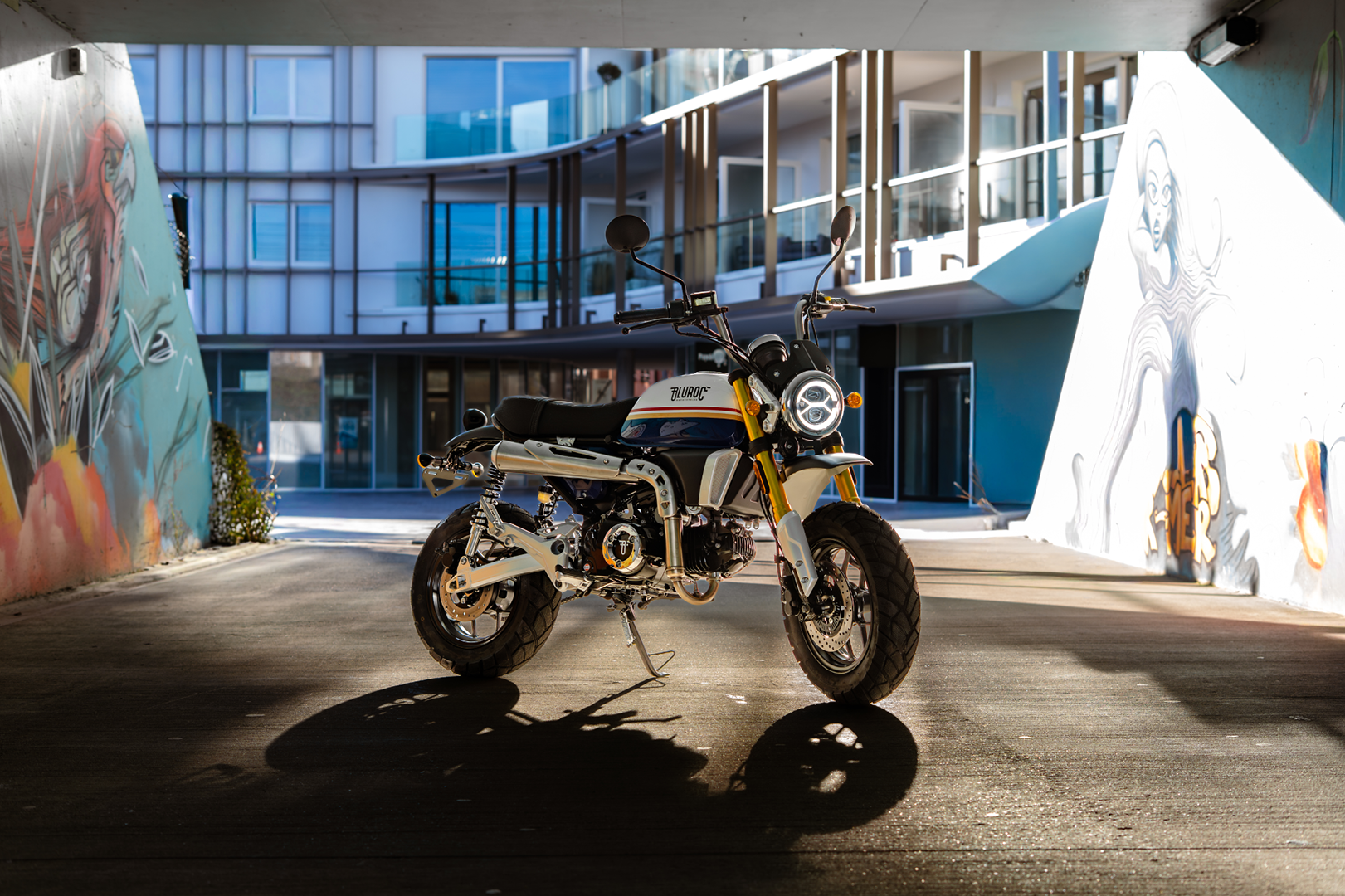 TE HUUR: Bluroc X-Bongo 50cc