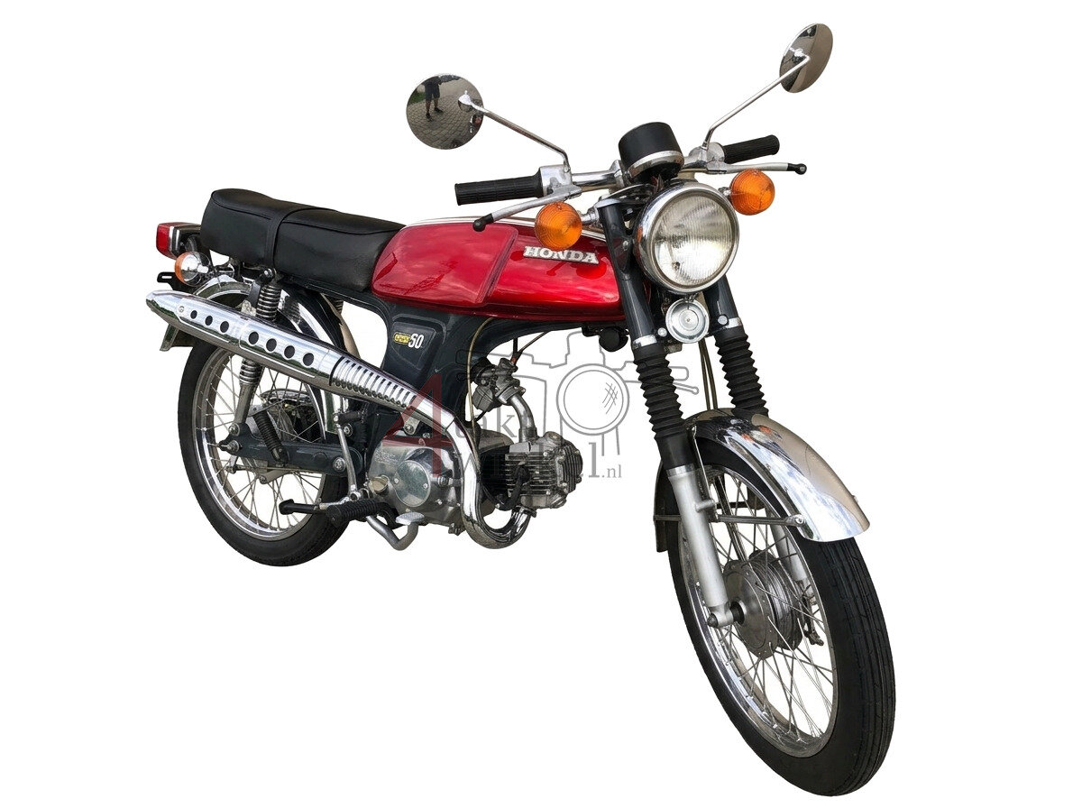 Honda SS50 K1, gerestaureerd Rood