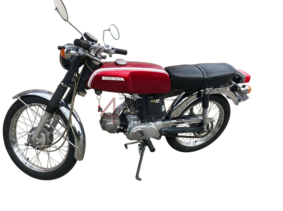 Honda SS50 K1, gerestaureerd Rood