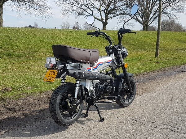 UITVERKOCHT! Skymax , 50cc, EFI, Limited edition, Barn