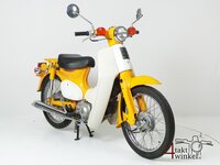 VERKOCHT: Honda C50, geel 