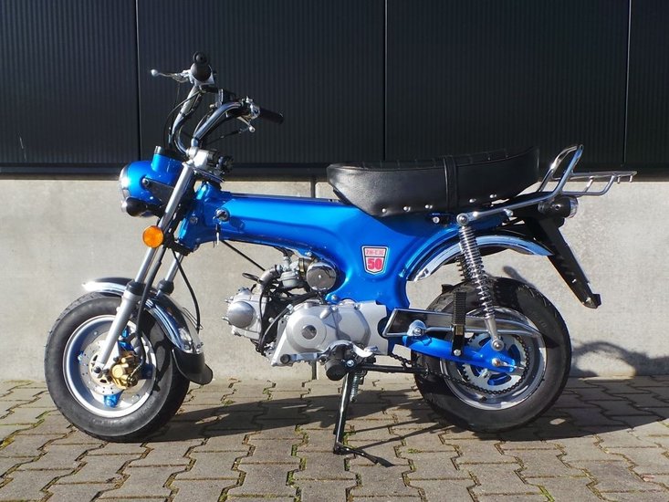 VERKOCHT Zhenhua DX 50 (Dax type), BLAUW, 50cc