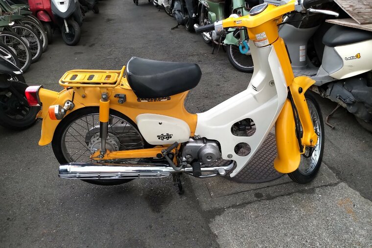 VERWACHT: Honda C50 NT, Japans, Geel, 4358 km