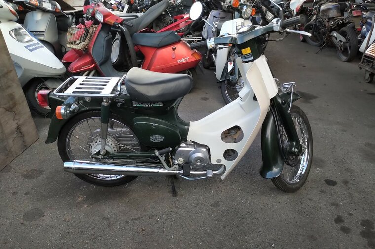 VERWACHT: Honda C50 NT, Japans, Groen, 7558 km