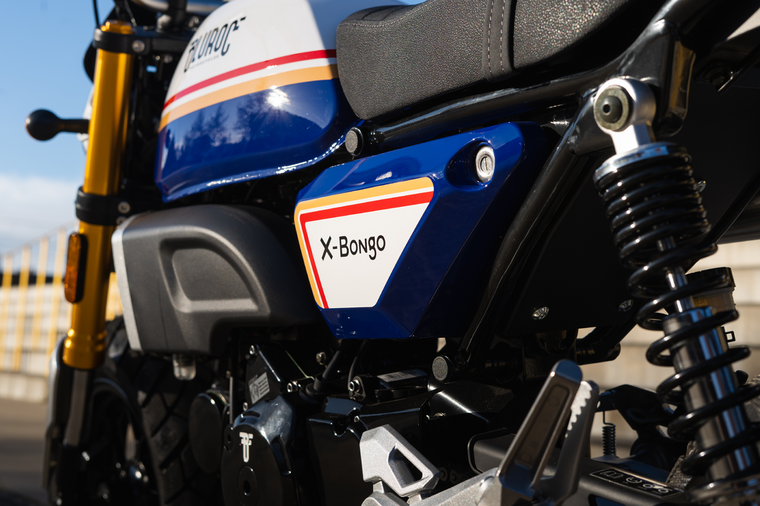 TE HUUR: Bluroc X-Bongo 50cc