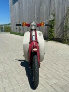 Honda C70 OT, rood, 21348 mijl