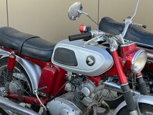 Honda SS125a met kenteken