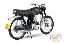 Honda C320s, zwart