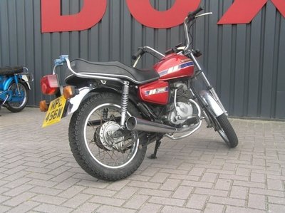 Honda CM200 candy rood, 24.082 mijl