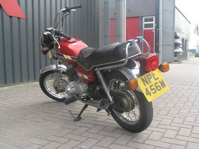 Honda CM200 candy rood, 24.082 mijl
