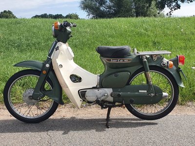Honda C50 K1 Japans, 1527 km, met snorkenteken!