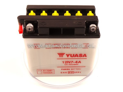 Accu 12 volt 7 ampere zuur, 12N7-4A, Yuasa, past op Mash Fifty