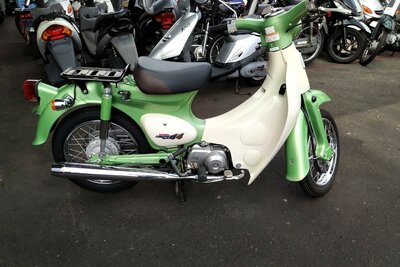 Honda C50 Little cub, limited edition groen, 8363km