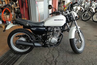 Honda CB223s, Japans, Wit, 5725km, 2010, met kenteken!