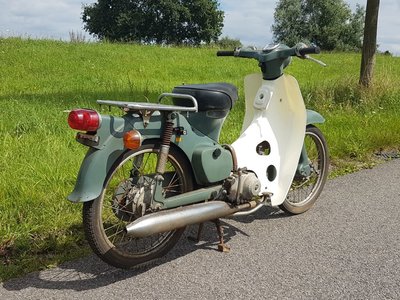 Honda C50 OT Japans (11-2015) grijs, 3321 km, met kenteken!