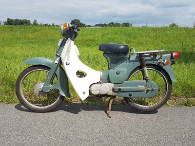 Honda C50 OT Japans (11-2015) grijs, 3321 km, met kenteken!