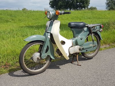 Honda C50 OT Japans (11-2015) grijs, 3321 km, met kenteken!