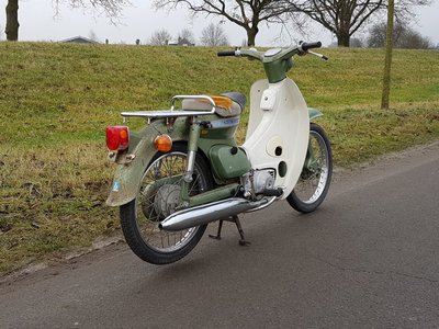 VERKOCHT ! Honda C50 K1 Japans, groen, 8225 km, met kenteken