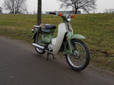 VERKOCHT ! Honda C50 K1 Japans, groen, 8225 km, met kenteken