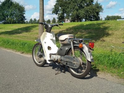 Honda C70 Japans, grijs, 6785km, met kenteken