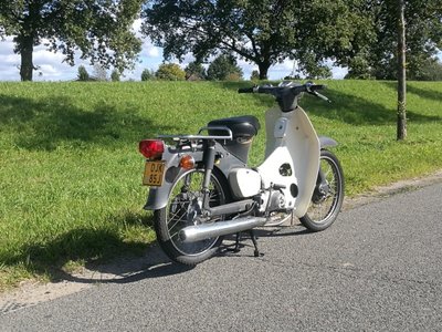 Honda C50 OT Japans, grijs, 26790 km, met kenteken