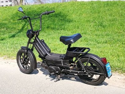 NOUMA, 50cc, 2010, blauw kenteken