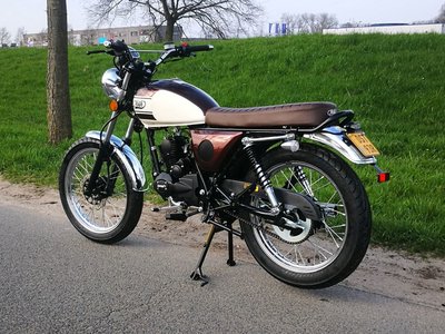 VERKOCHT ! Mash Fifty, 50cc, Bruin, Euro 4