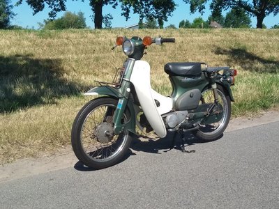 Honda C90 K1 Japans, 51468 km, groen, met kenteken!